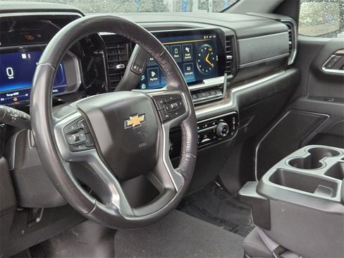 Used 2023 Chevrolet Silverado 1500 LT image 12