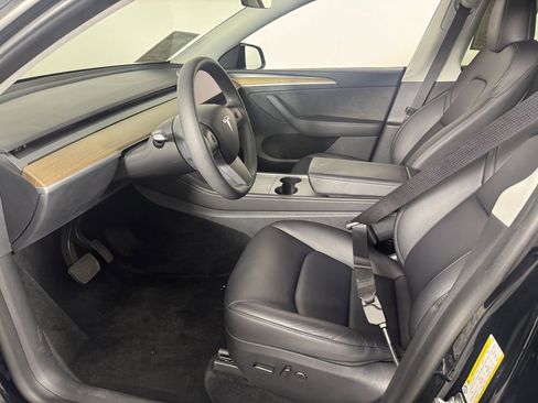 Used 2023 Tesla Model Y Long Range image 5