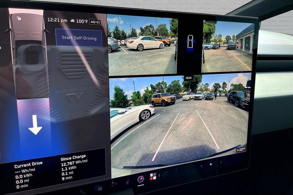 Used 2024 Tesla Cybertruck AWD Crew Cab image 10