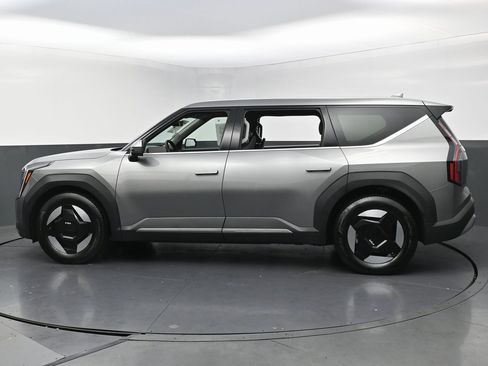 Used 2024 Kia EV9 Light Long Range image 8