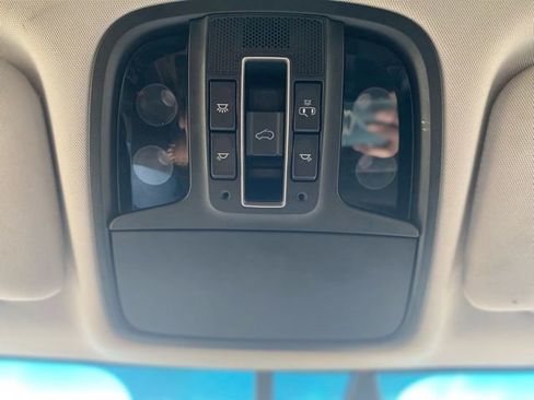 Used 2017 Kia Sorento SX image 21