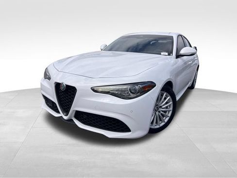 Used 2022 Alfa Romeo Giulia Sprint RWD image 9