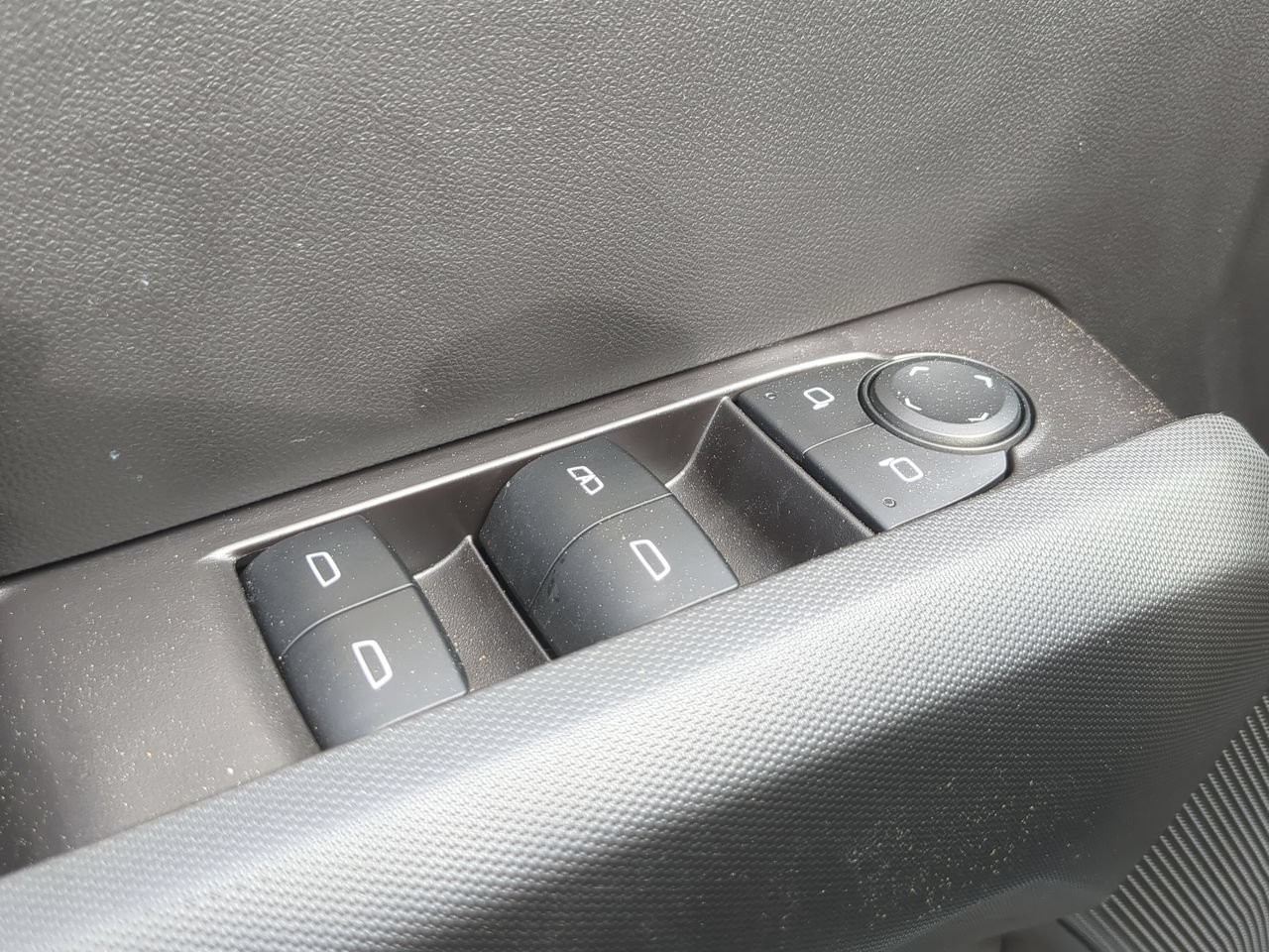 Used 2025 GMC Canyon Elevation RWD image 21