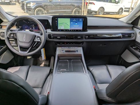 New 2026 Lincoln Aviator Reserve image 17