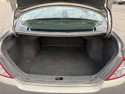 Used 2017 Nissan Versa SV image 10