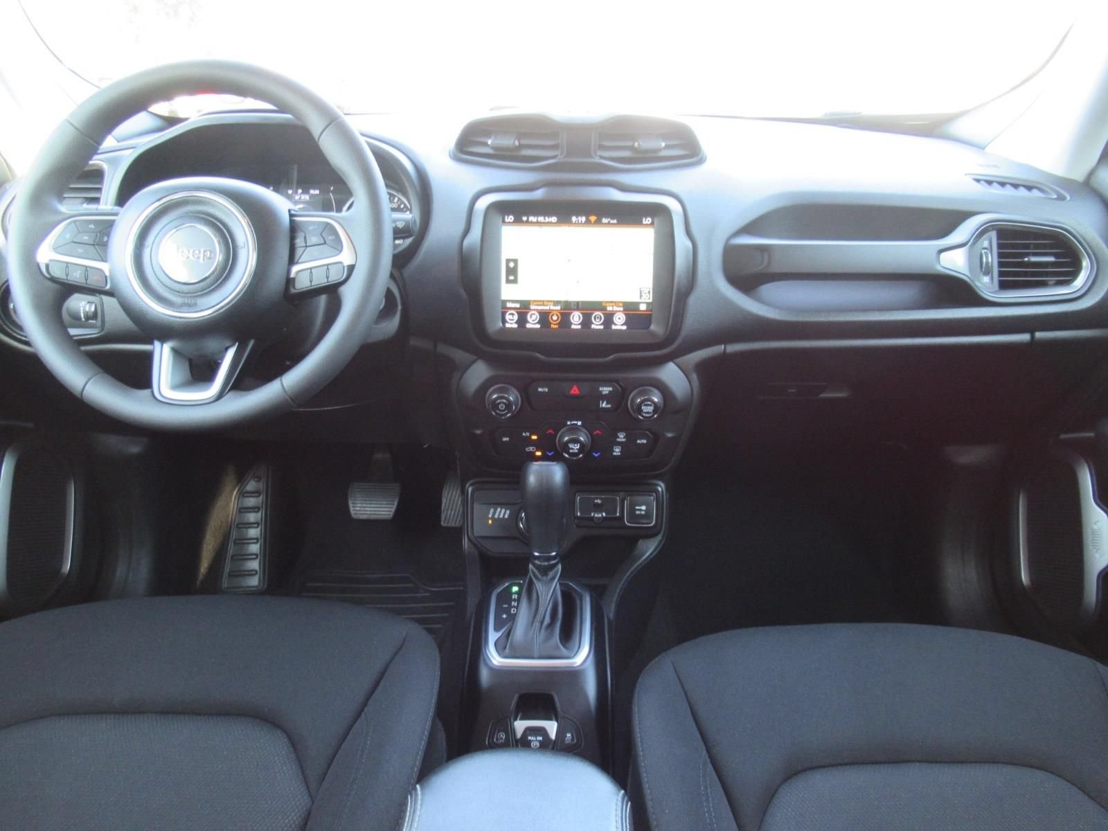 Certified 2023 Jeep Renegade Latitude AWD/4WD image 12