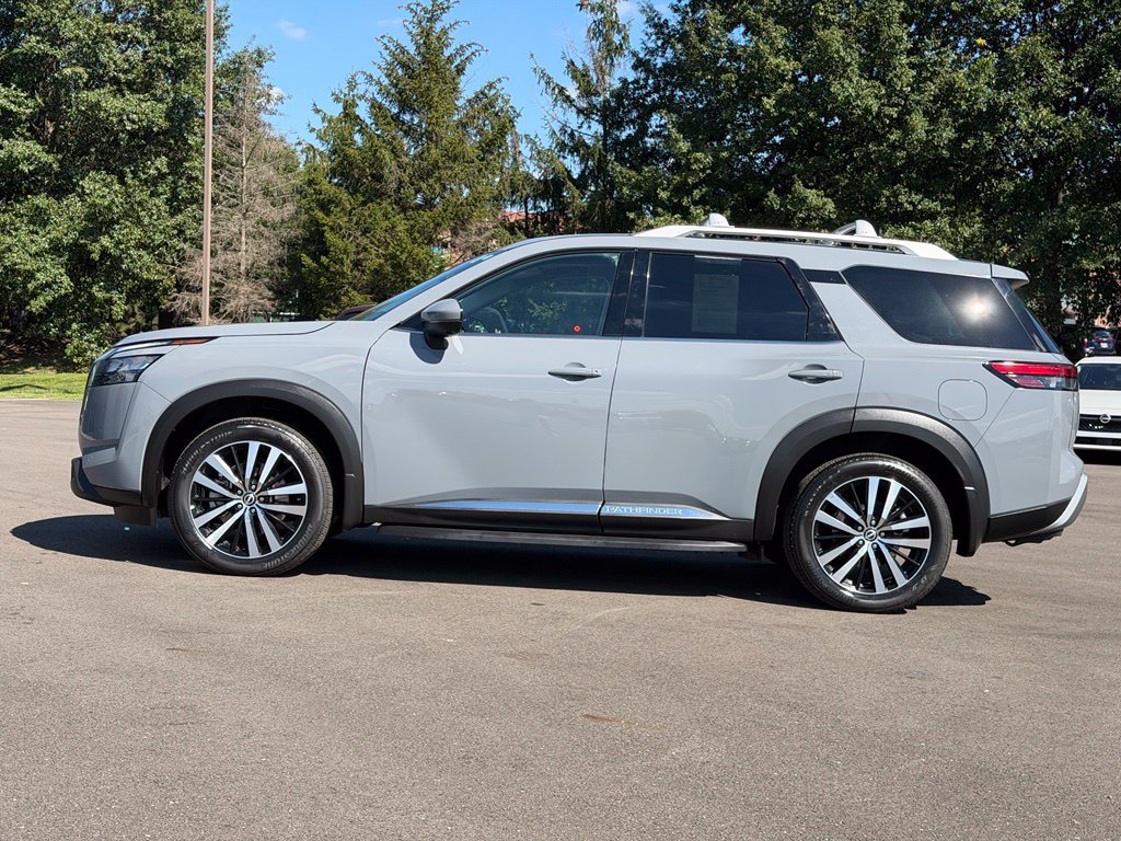 Certified 2025 Nissan Pathfinder Platinum w/ Lighting Package (N93) AWD/4WD image 3