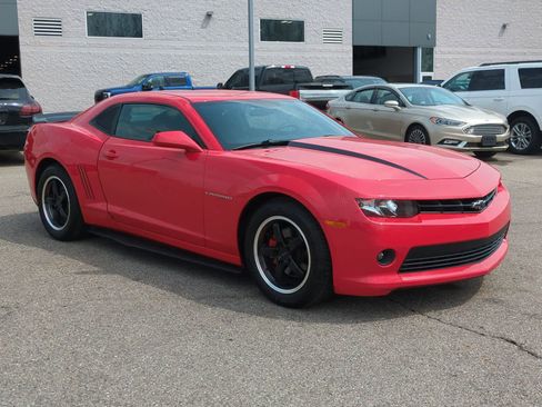 Used 2014 Chevrolet Camaro LS RWD image 2