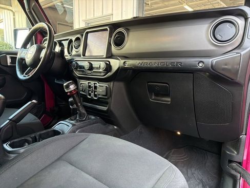 Used 2022 Jeep Wrangler Unlimited Sport image 45