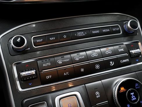 Certified 2023 Hyundai Santa Fe SEL image 33