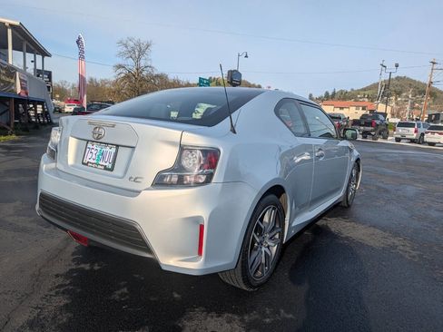 Used 2014 Scion tC image 23