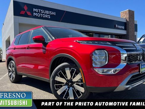 New 2026 Mitsubishi Outlander SE image 1