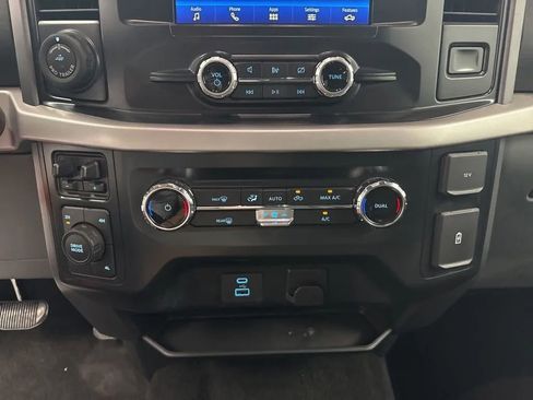 Used 2022 Ford F150 XLT w/ Equipment Group 301A Mid AWD/4WD image 19
