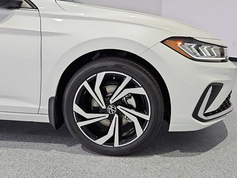 New 2026 Volkswagen Jetta SEL image 6