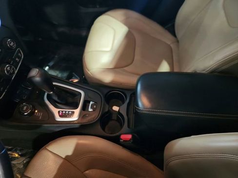 Used 2016 Jeep Cherokee Limited w/ Luxury Group image 11