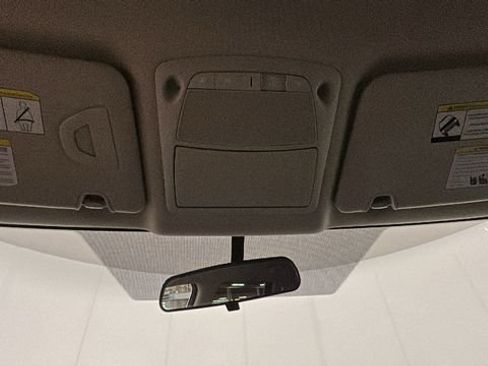 Used 2020 Nissan Rogue S FWD image 24