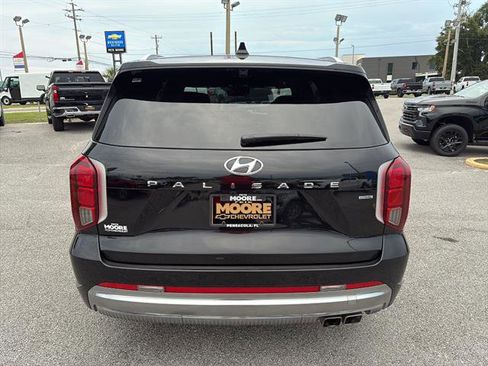 Used 2023 Hyundai Palisade Calligraphy image 6