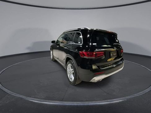 Used 2023 Mercedes-Benz GLB 250 4MATIC image 9