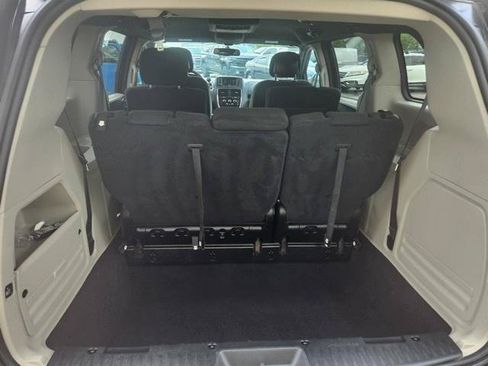 Used 2016 Dodge Grand Caravan SE FWD image 20