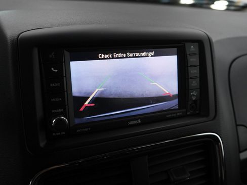 Used 2020 Dodge Grand Caravan SE w/ UConnect Hands-Free Group FWD image 22