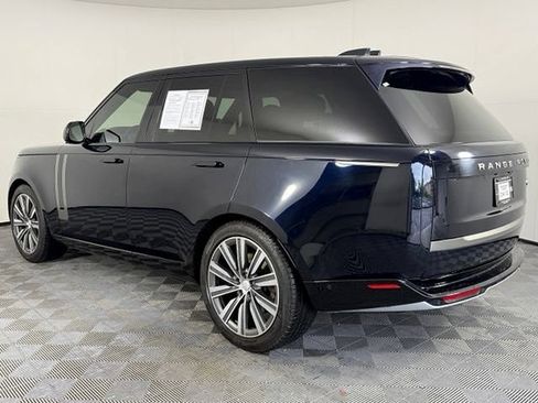 Used 2023 Land Rover Range Rover SE AWD/4WD image 4