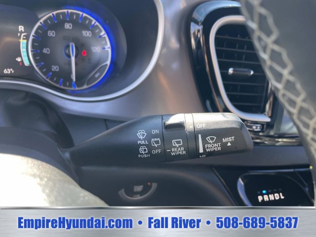 Used 2025 Chrysler Pacifica Select FWD image 29
