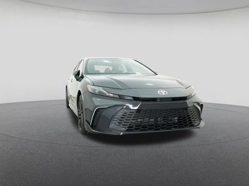 New 2026 Toyota Camry SE image 30