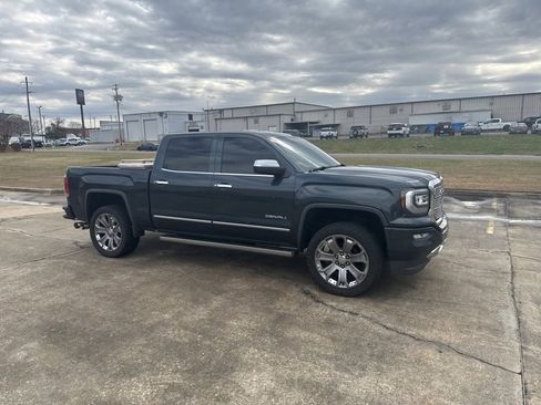 Used 2018 GMC Sierra 1500 Denali w/ Denali Ultimate Package image 17