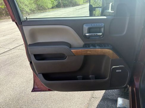Used 2017 Chevrolet Silverado 2500 LTZ w/ Duramax Plus Package AWD/4WD image 11