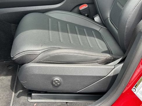 Certified 2025 Mercedes-Benz GLC 350e 4MATIC image 17