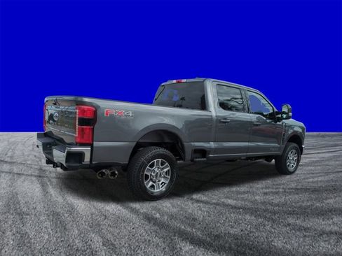 New 2026 Ford F250 Lariat w/ FX4 Off-Road Package image 4