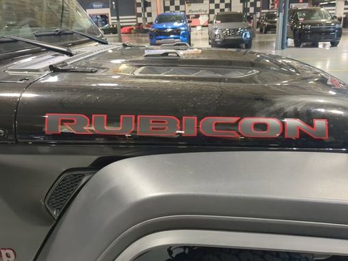 Used 2025 Jeep Wrangler Unlimited Rubicon w/ XTREMEE 35" Tire Package image 8