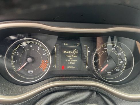 Used 2014 Jeep Cherokee Latitude w/ Comfort/Convenience Group AWD/4WD image 4