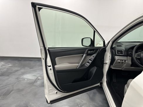 Used 2016 Subaru Forester 2.5i Limited image 13