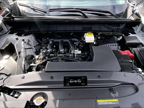 New 2025 Nissan Pathfinder SV image 11