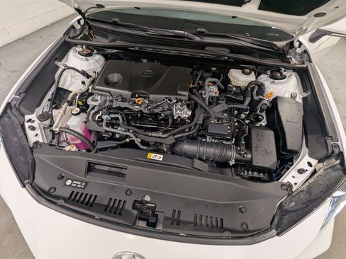 Used 2025 Toyota Camry LE FWD image 28