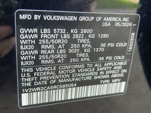 Used 2024 Volkswagen Atlas SE image 19