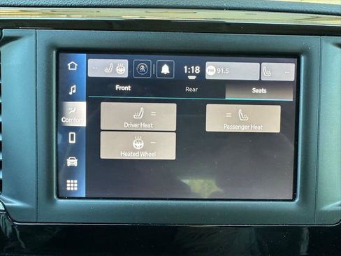 Certified 2023 Chrysler Voyager LX FWD image 6