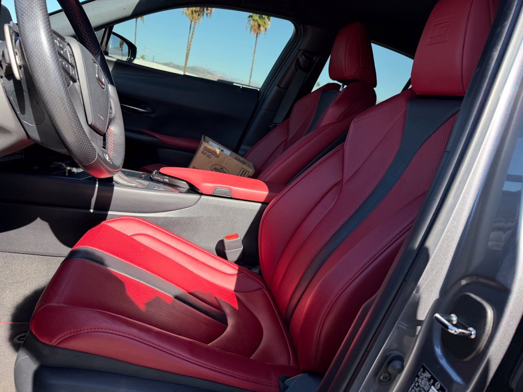 Used 2021 Lexus UX 250h F Sport w/ Accessory Package (Z1) AWD/4WD image 4