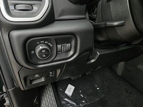 New 2026 RAM 1500 2WD Crew Cab image 15