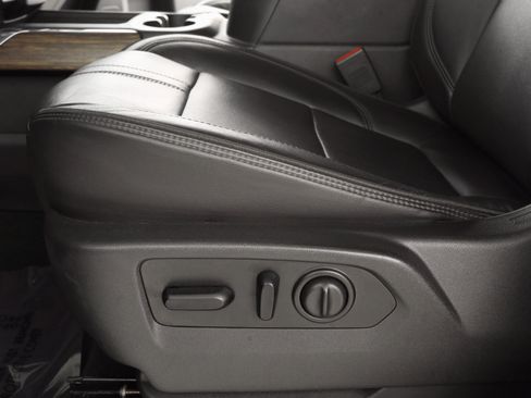 Used 2020 Chevrolet Silverado 2500 High Country w/ Z71 Off-Road Package image 29