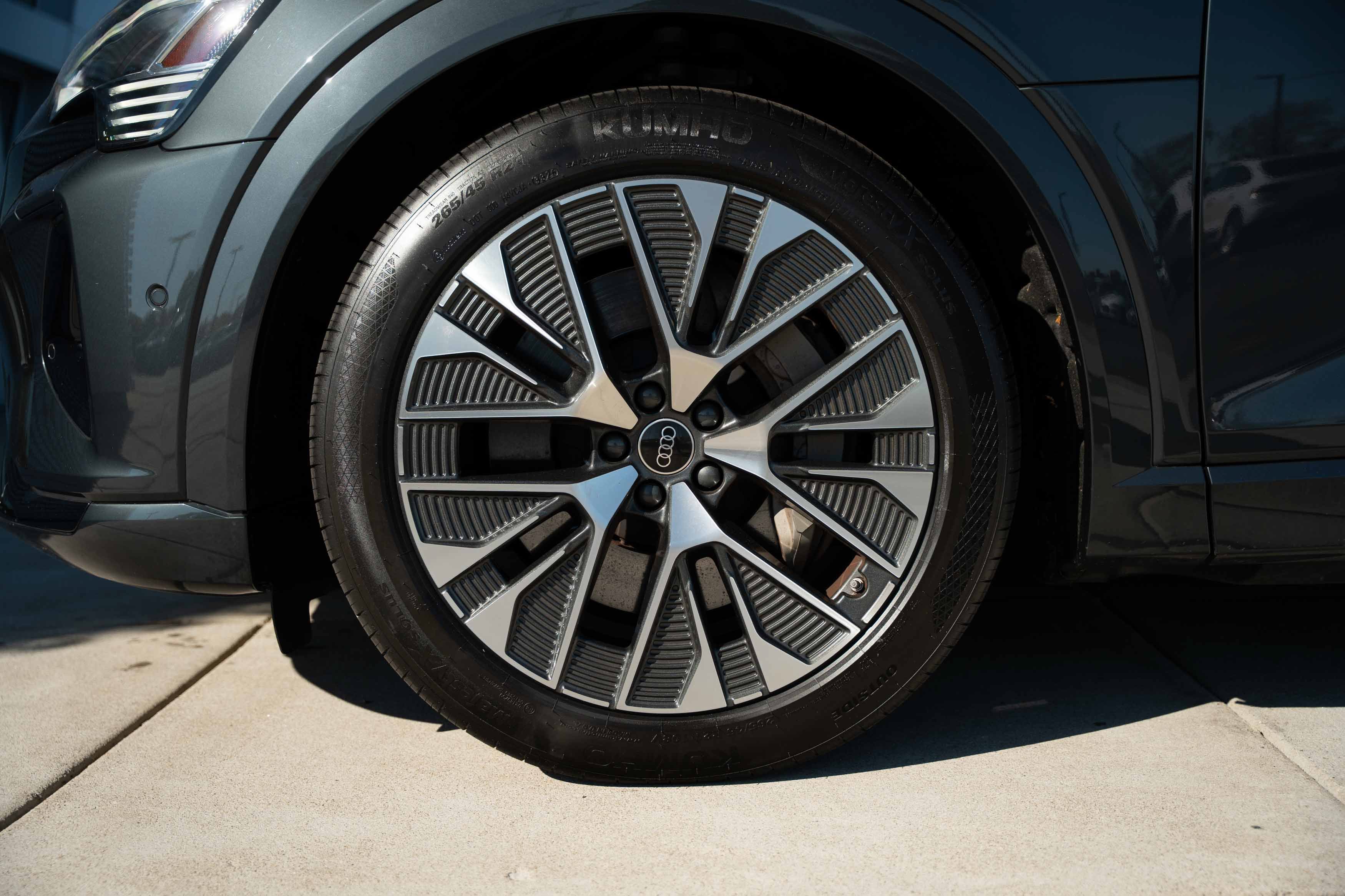 Certified 2024 Audi Q8 e-tron Premium Plus AWD/4WD image 18