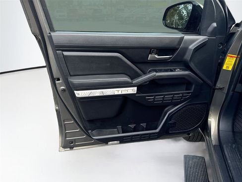 Used 2024 Toyota Tacoma TRD Sport w/ TRD Sport Upgrade Package image 13