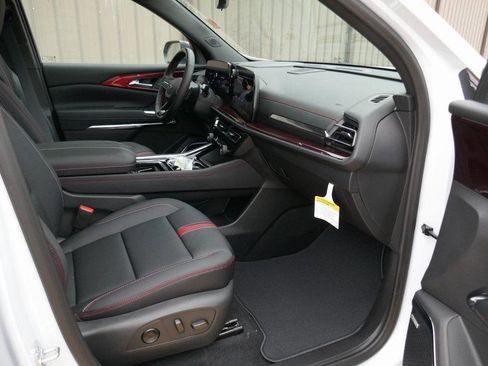 New 2026 Chevrolet Traverse RS image 11