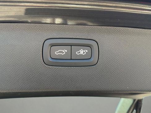 Used 2022 Volvo XC90 T6 Inscription w/ Lounge Package image 20