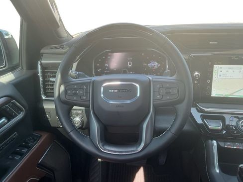 Used 2026 GMC Sierra 1500 Denali Ultimate AWD/4WD image 18