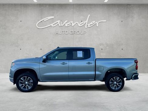 Used 2024 Chevrolet Silverado 1500 LT RWD image 13