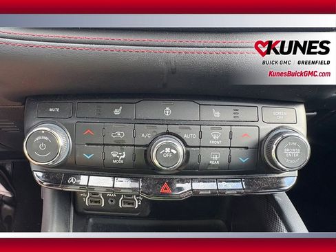 Used 2024 Dodge Durango GT image 29