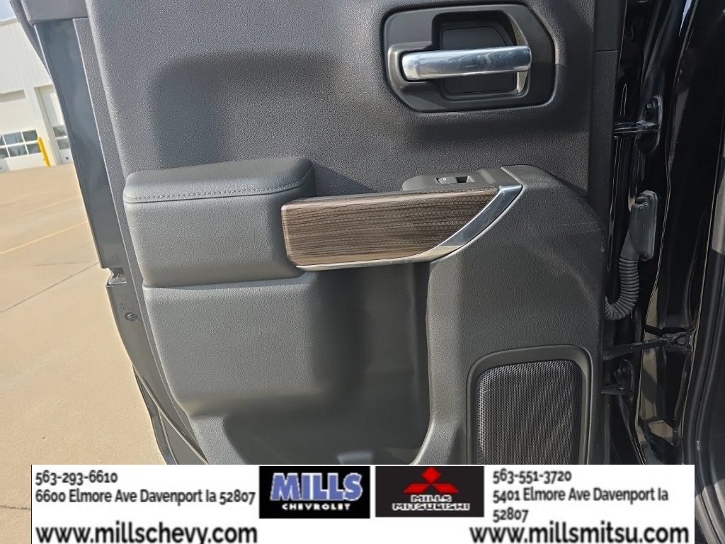 Used 2020 Chevrolet Silverado 1500 RST AWD/4WD image 16