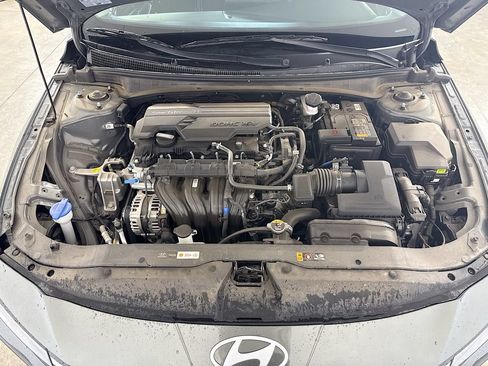 Used 2025 Hyundai Elantra SEL FWD image 30